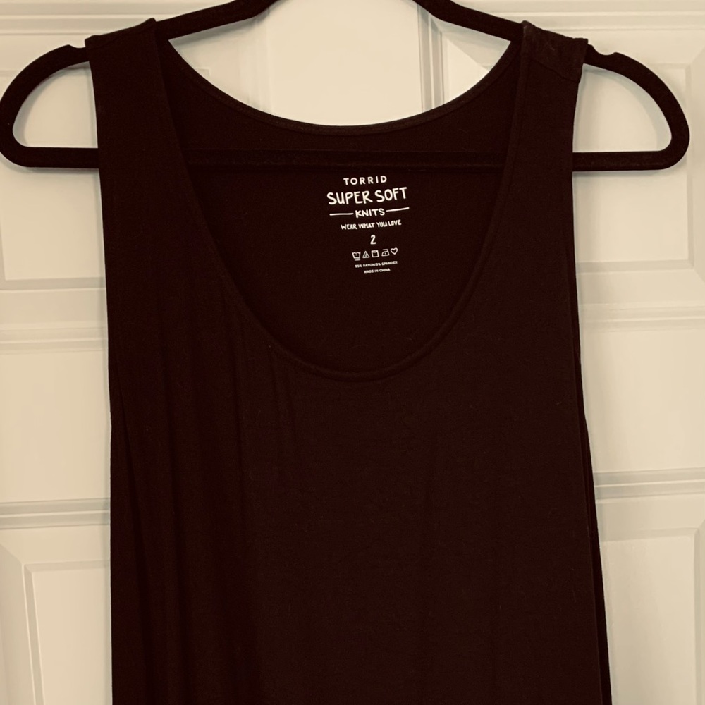 Cute TORRID black tank with lace trim. Size 1